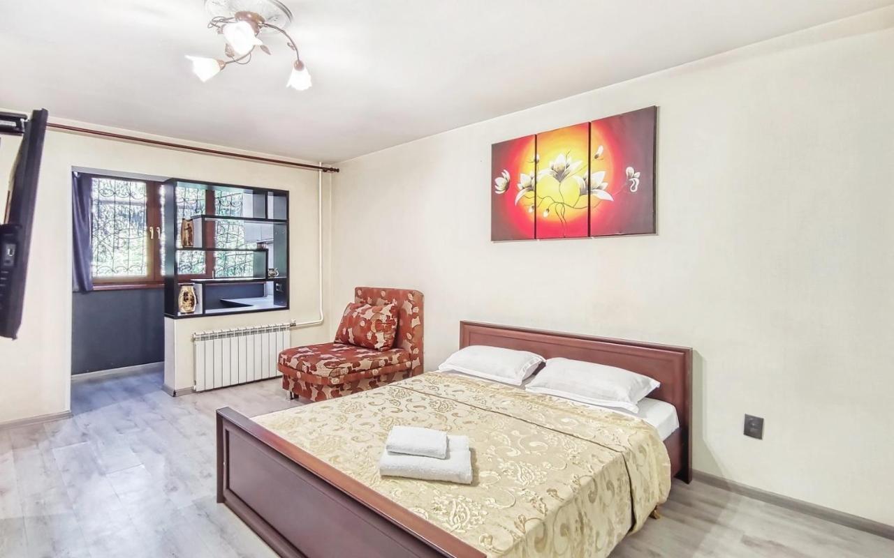 Апартаменты 10-й микрорайон, 5А Алматы Экстерьер фото